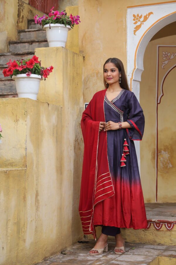 Gradient Aumbre Kurta And Duppata Set