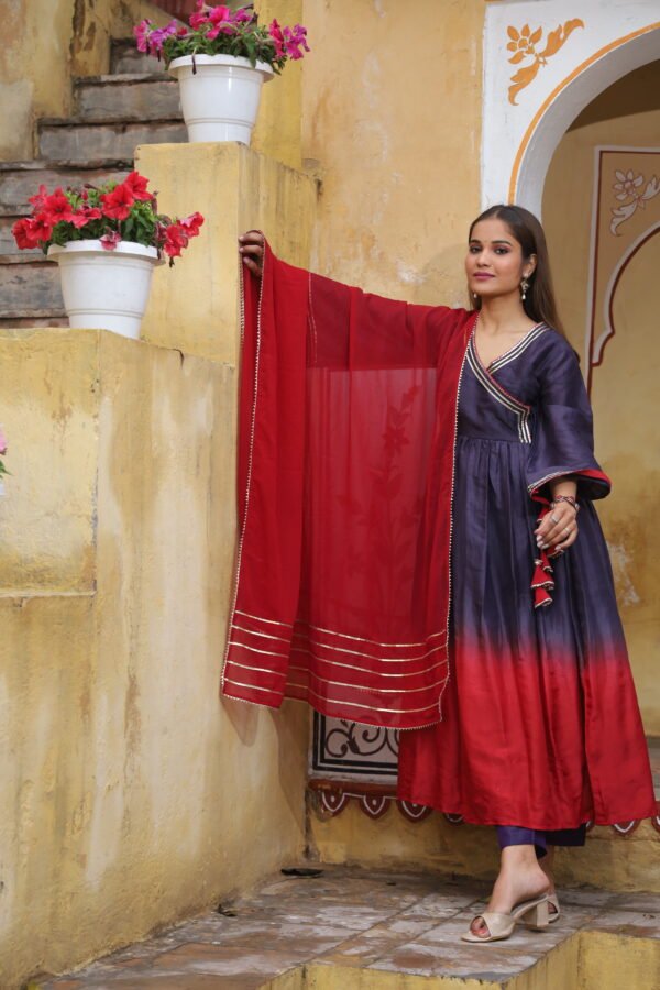 Gradient Aumbre Kurta And Duppata Set